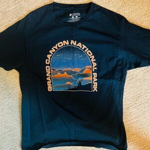 Columbia T-shirt